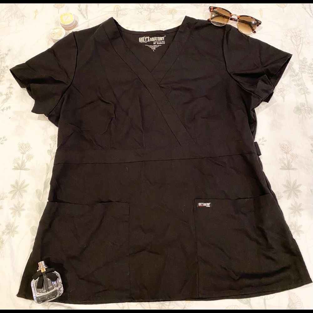 Greys Anatomy by Barco Black scrub top size Large